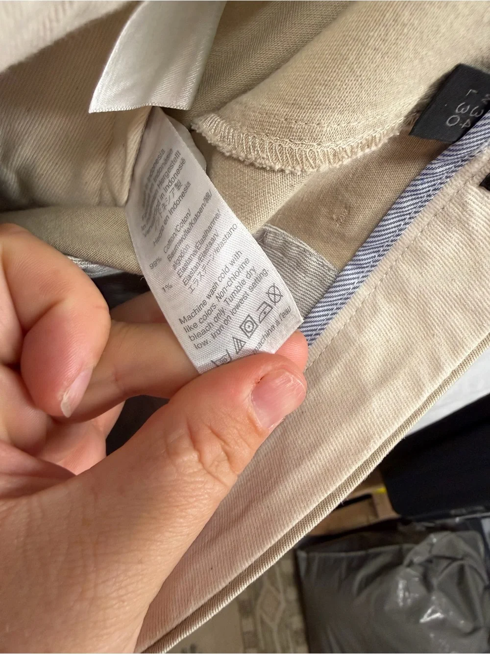 J. Crew $98 men’s 484 Slim-fit stretch Khaki Chinos 34x30